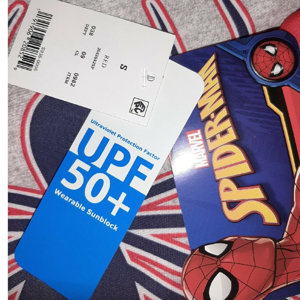 Spider Man Short sleeve Swim Shirt  (S) - Picture 3 of 3